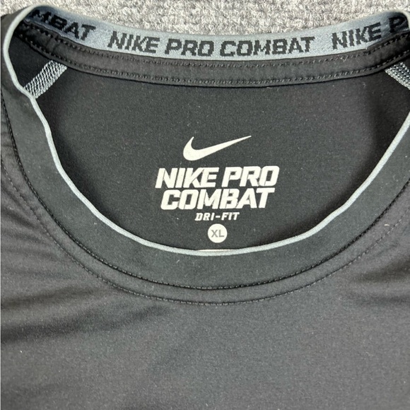 NIKE PRO COMBAT Mens Dri-Fit Fitted Black Athletic Short Sleeved shirt size: XL - Picture 7 of 8